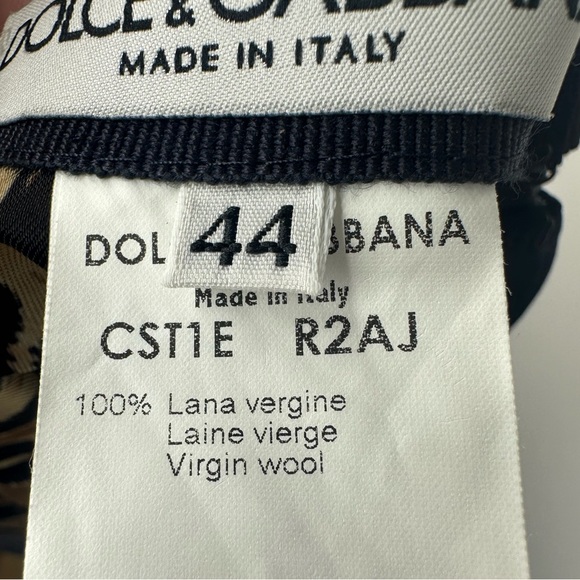 Vintage Dolce & Gabbana Virgin Wool Navy Pencil Skirt- mint condition - Picture 2 of 7